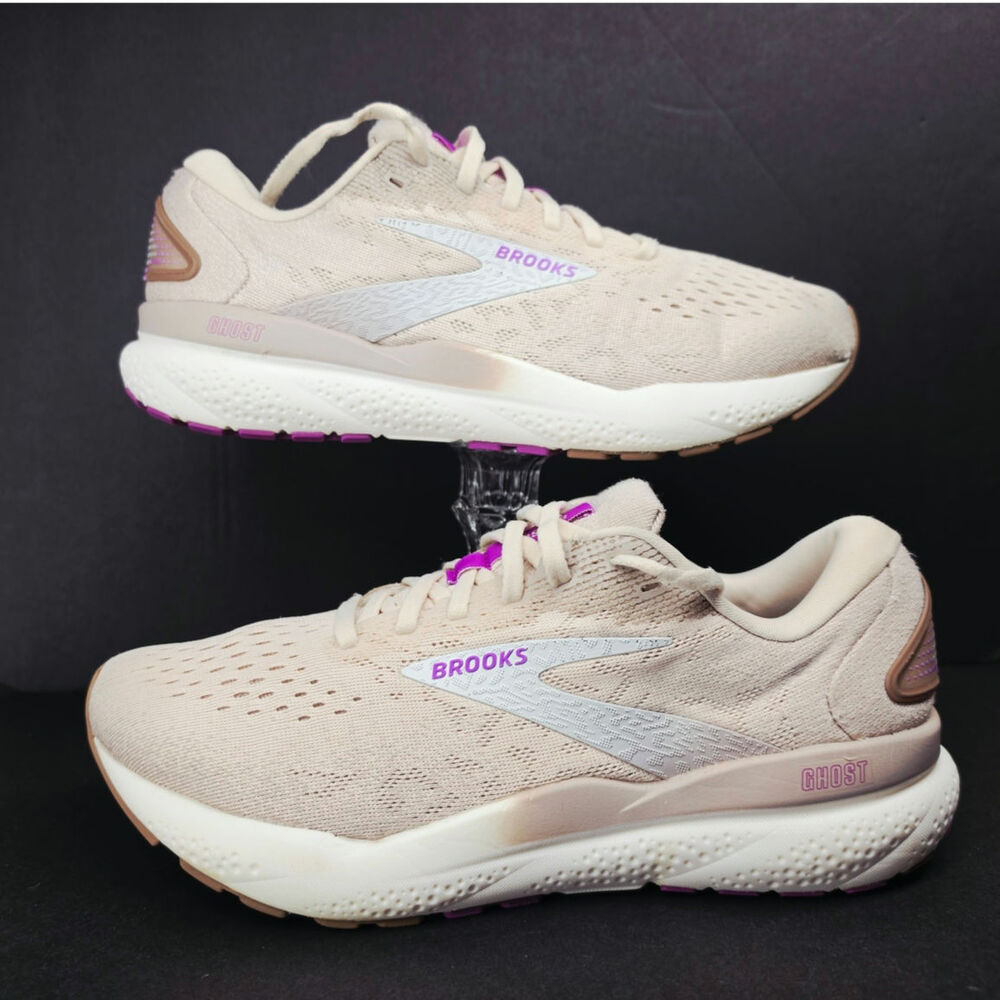 Brooks Women 9 Comfy footwear